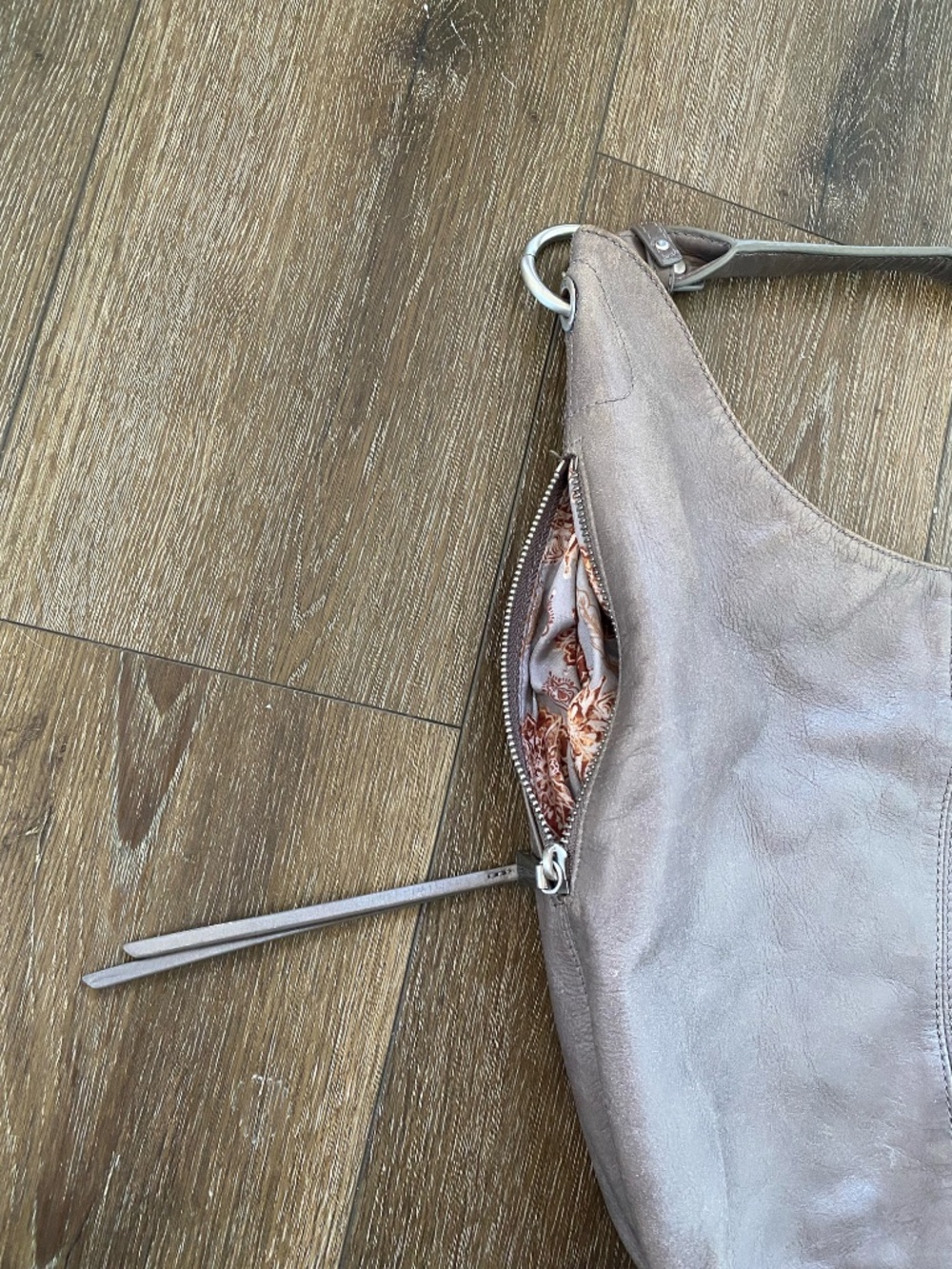 Vintage Y2K Gray Bag. Real Leather. Hobo brand - Picture 2 of 7